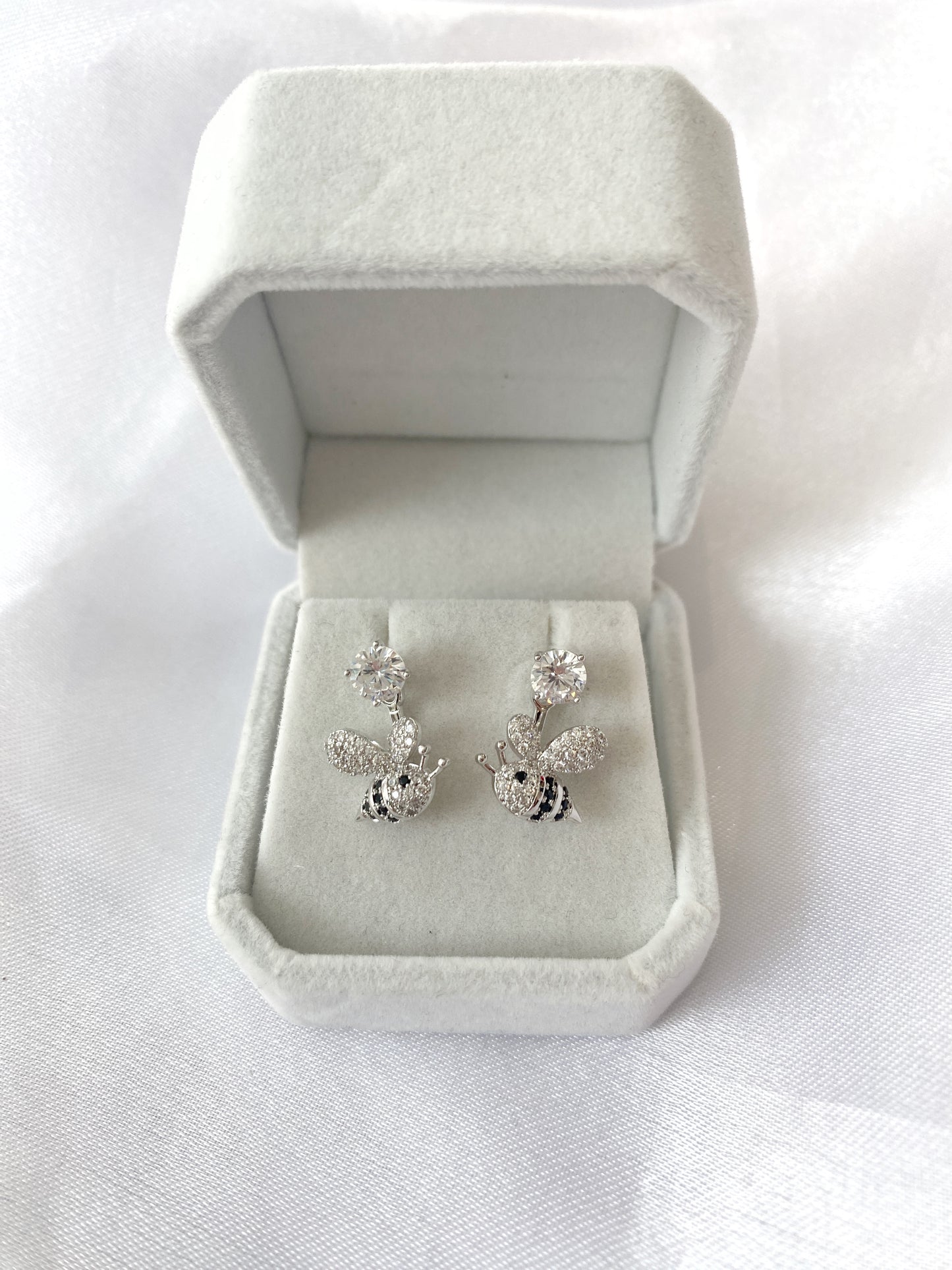Busy Bee Earring