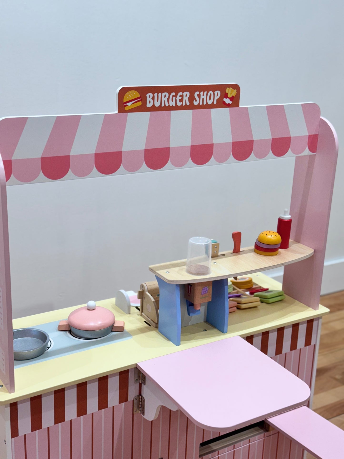 Hamburger Shop Play Set (36 months+)