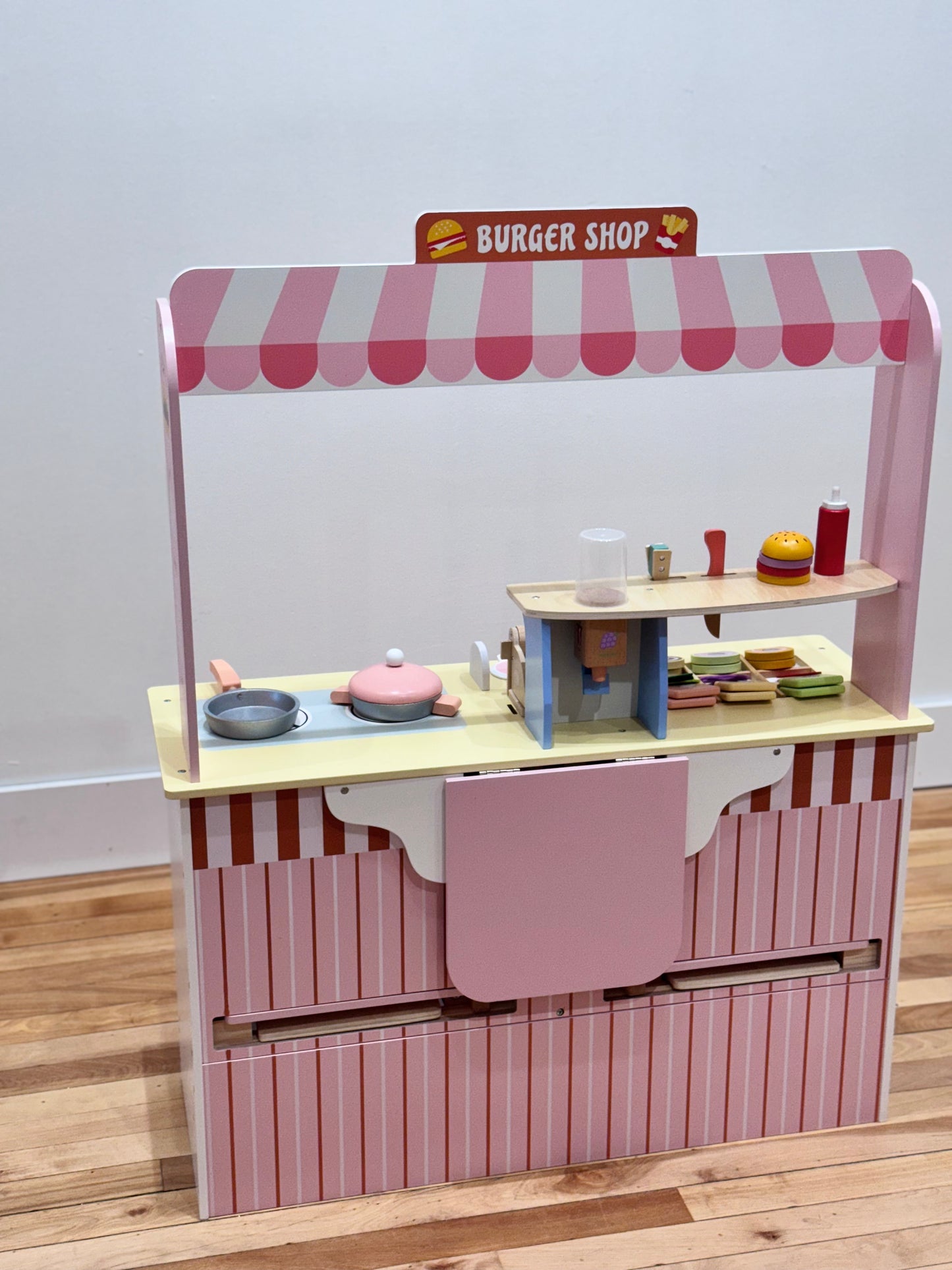 Hamburger Shop Play Set (36 months+)